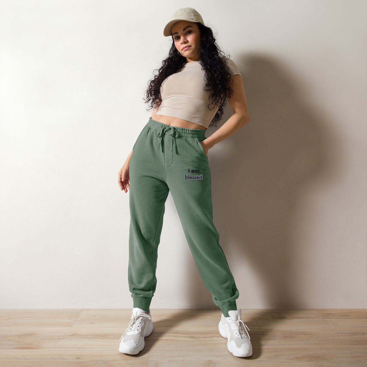 Women pigment-dyed sweatpants
