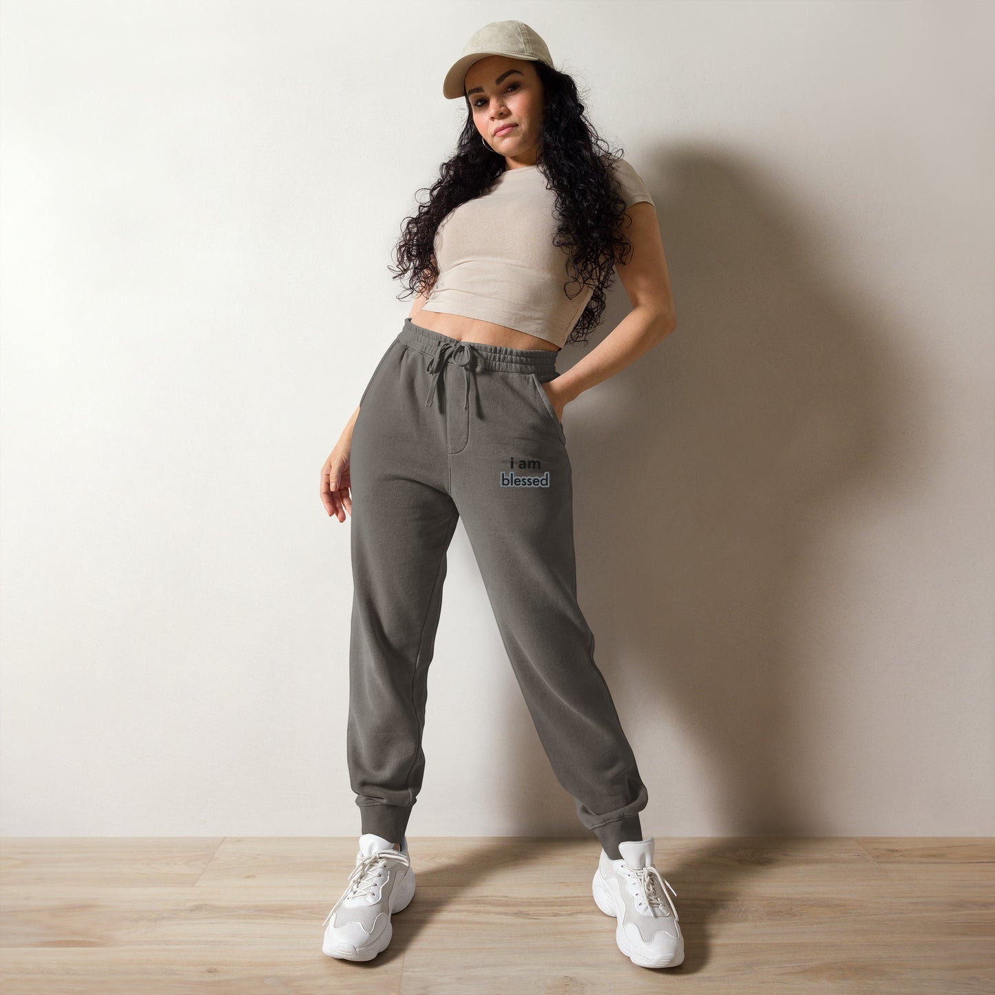 Women pigment-dyed sweatpants