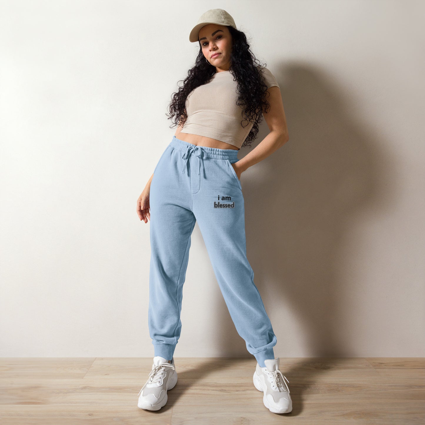 Women pigment-dyed sweatpants